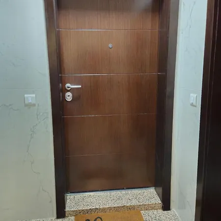 Pearl Apartment *